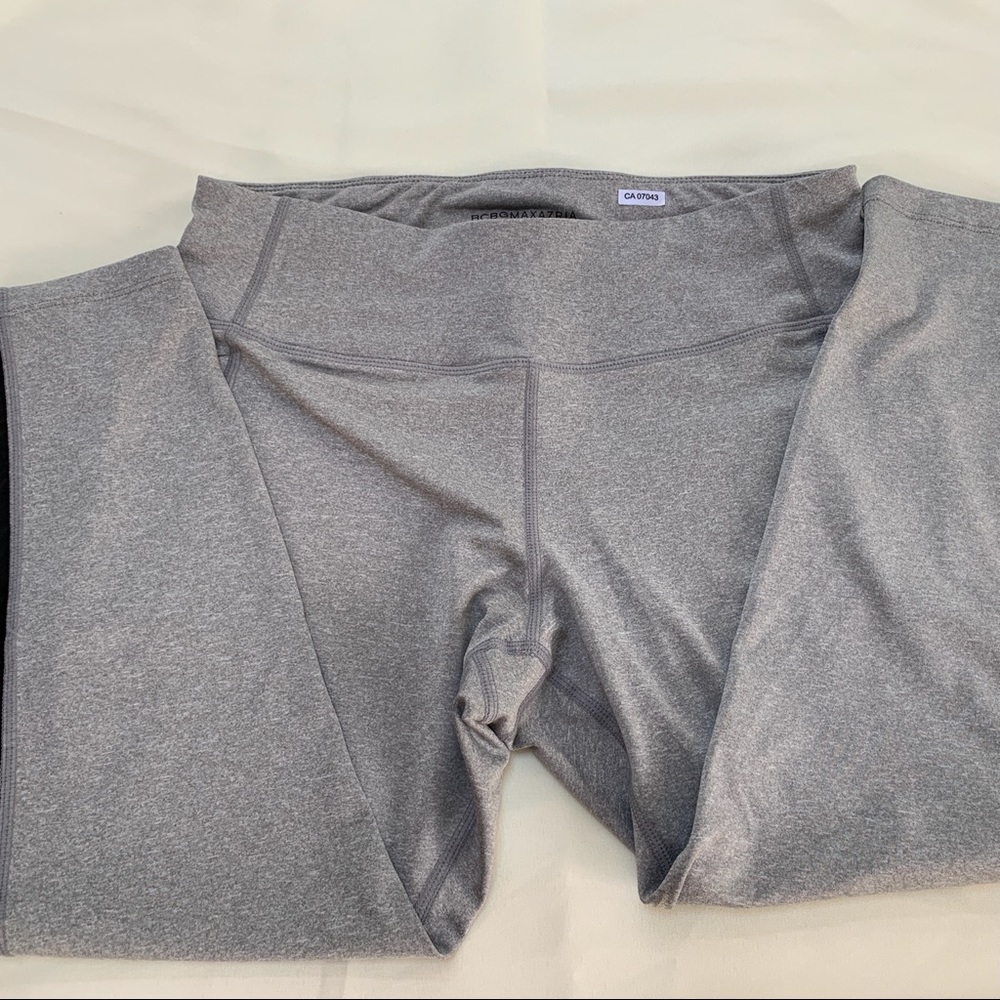 BCBGMAXAZRIA Women’s -Leggings-Large-Light Grey